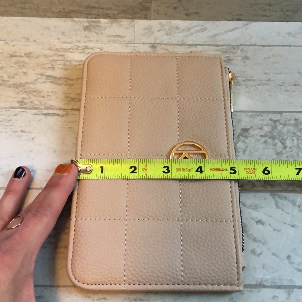 Kensie Quilted Vegan Leather Clutch Wristlet - Picture 8 of 8